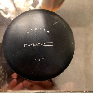 Mac powder foundation